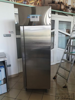 Fagyasztószekrény, rozsdamentes, 400 literes, GN1/1 belmérettel SZÁLLÍTÁSI SÉRÜLT ESZTÉTIKAI HIBÁVAL!